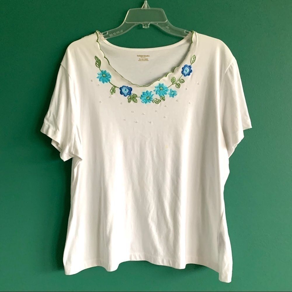Vintage Bobbie Brooks Embroidered Short Sleeve Top